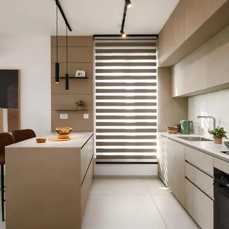 Premium My Way With Panoramic Balcony דירה *